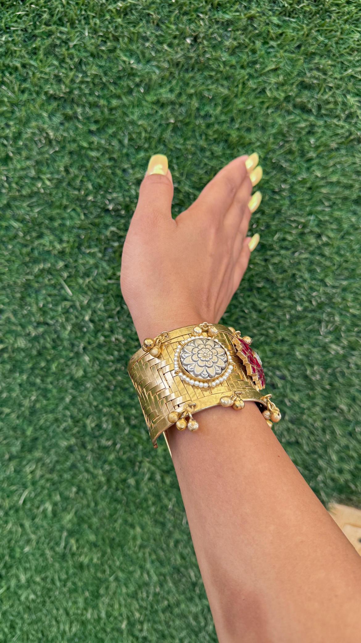 Rida handcuff image 1
