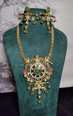 Ashok pendant - green image 1