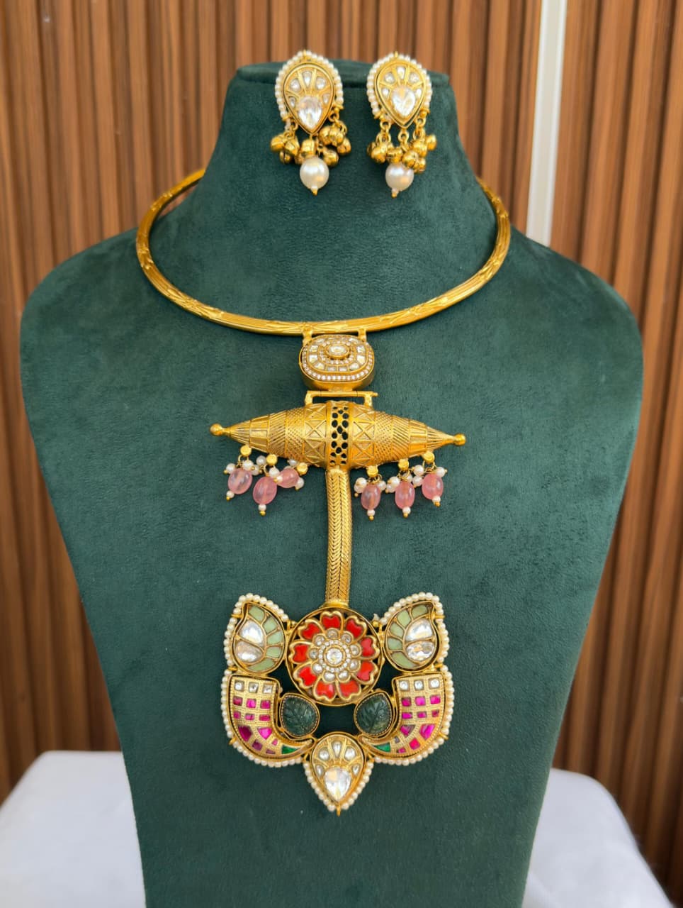 Surya Hasli With Earrings image 3