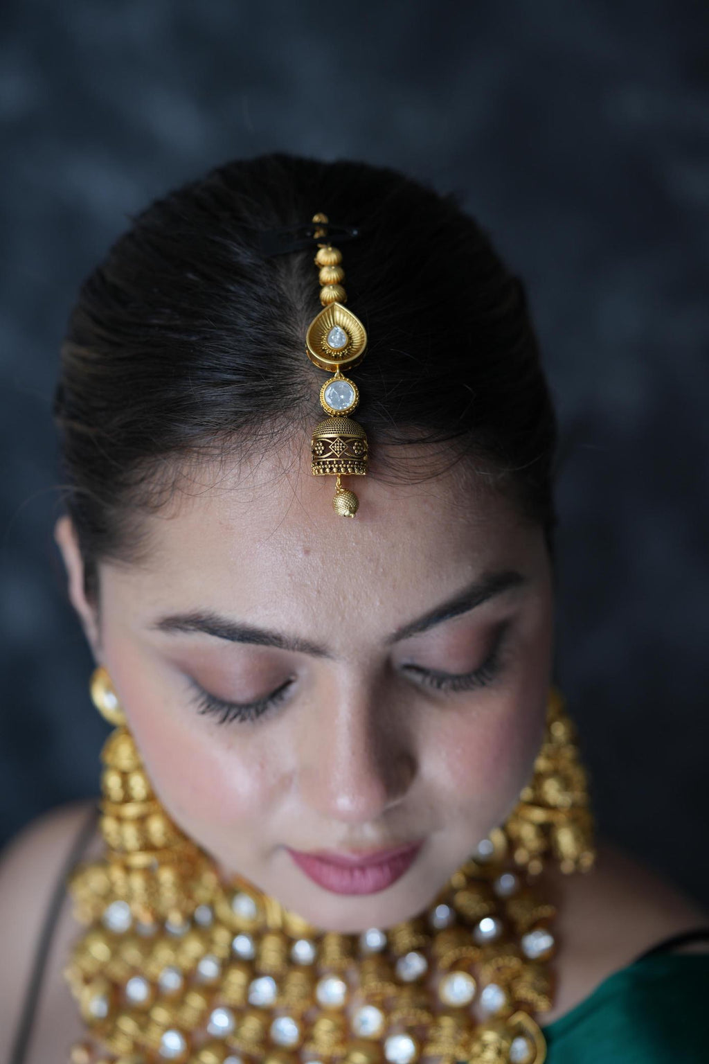 Maharani polki set with mangtikka- Temple gold finish image 9