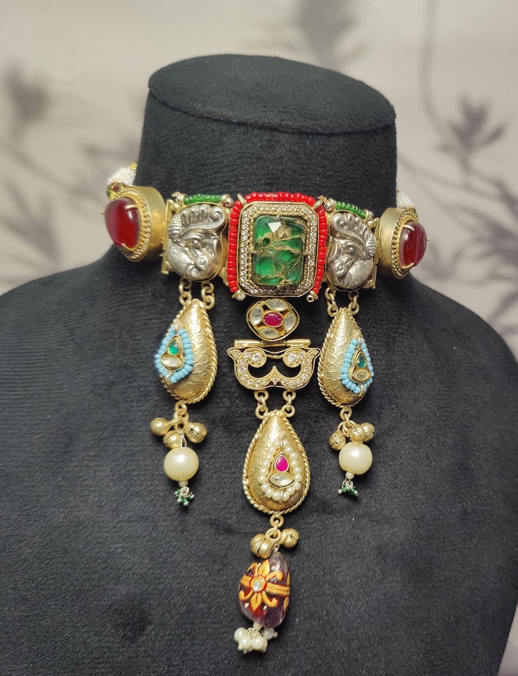 Suhani choker - Green stone image 1