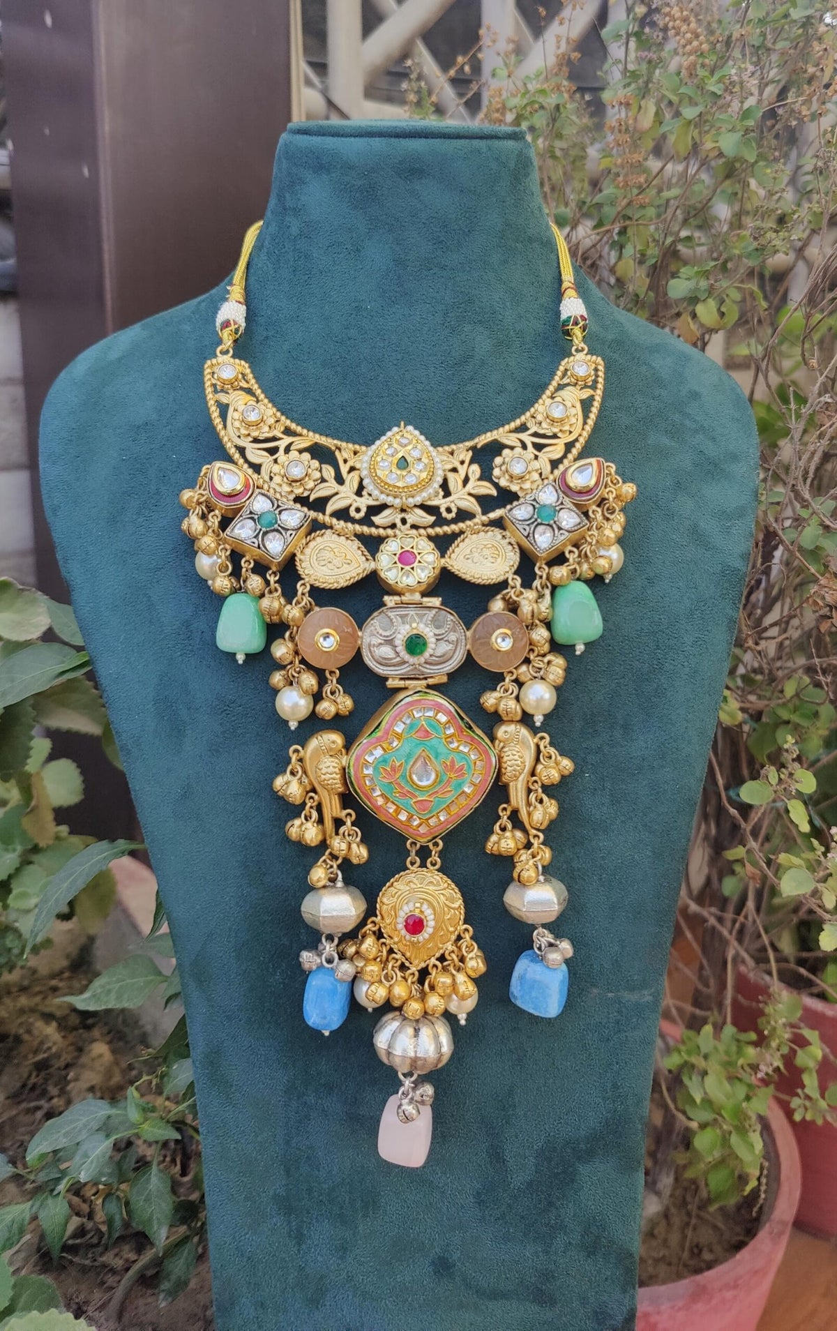 Devika neckpiece image 0
