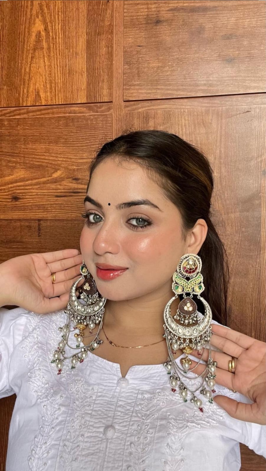 Soha Earrings image 1