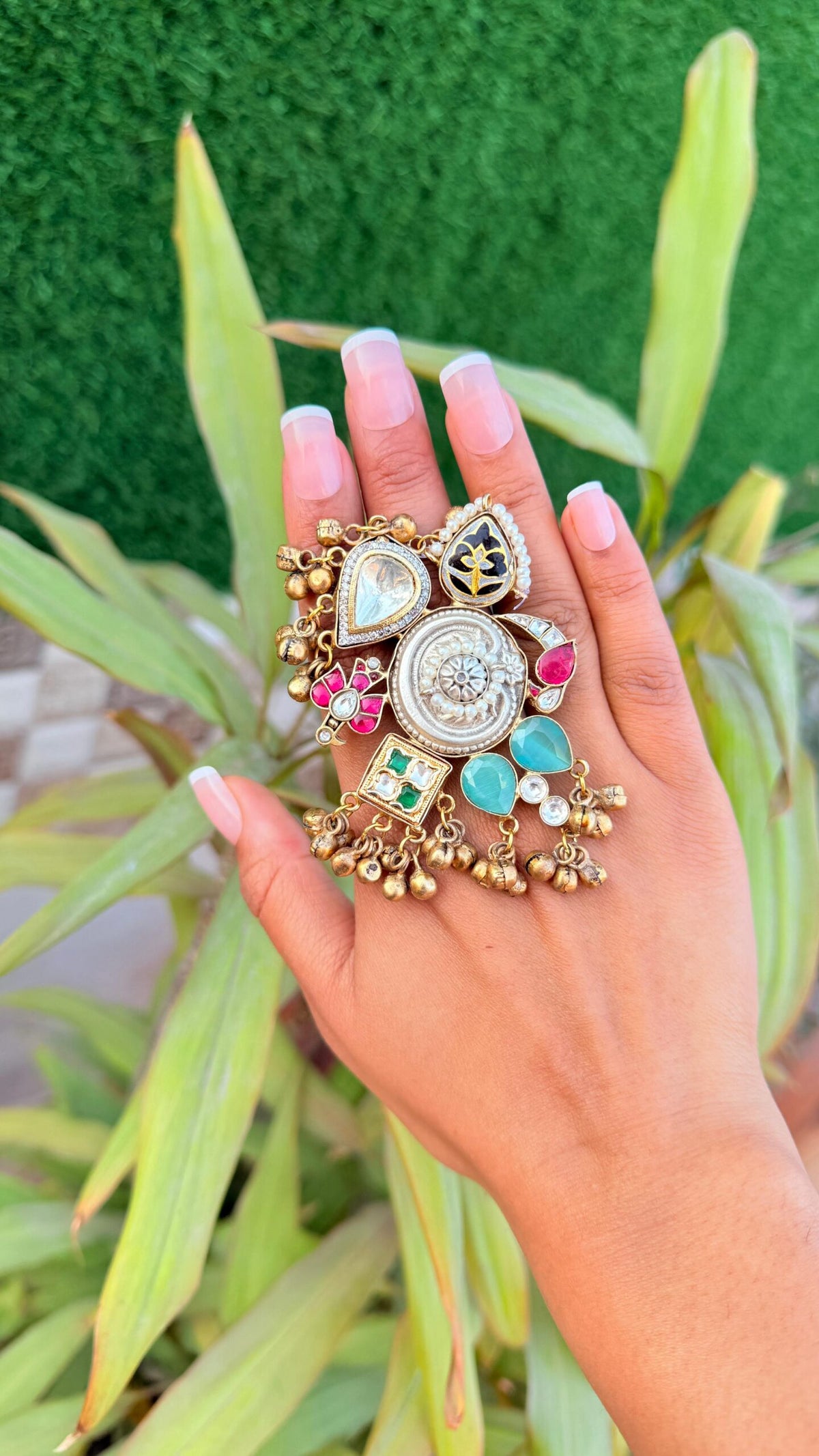 Roshni huge rings image 0