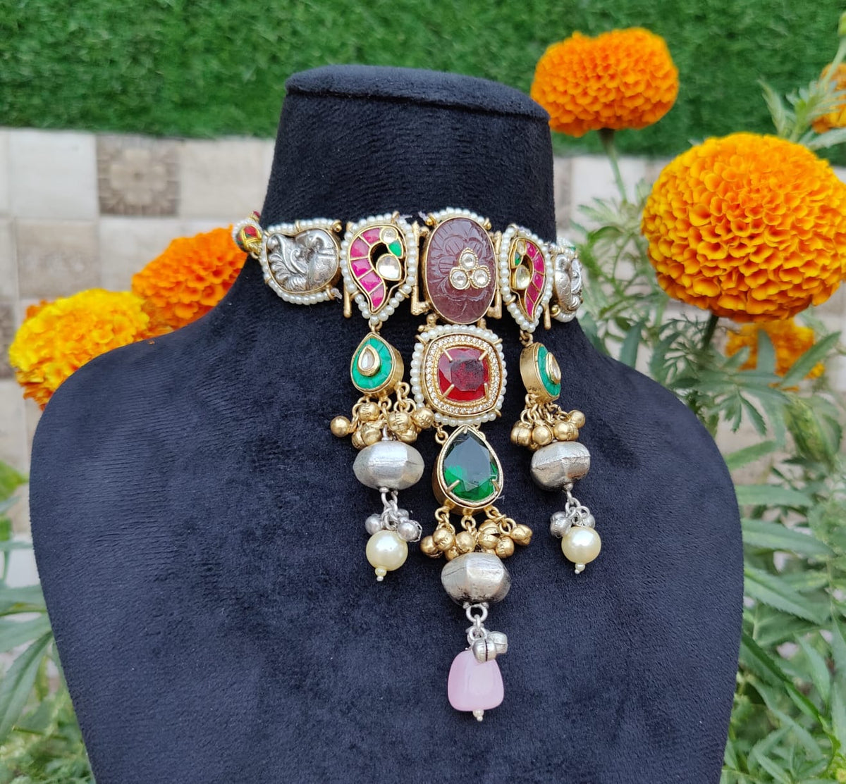 Madhavi choker - dark green and red image 2