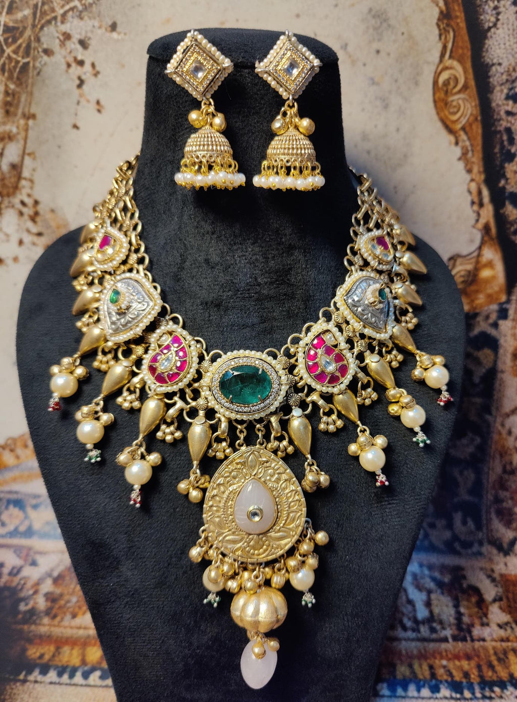 Dhruva Neckpiece image 2