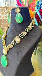 Royal Neckpiece with earrings image 4