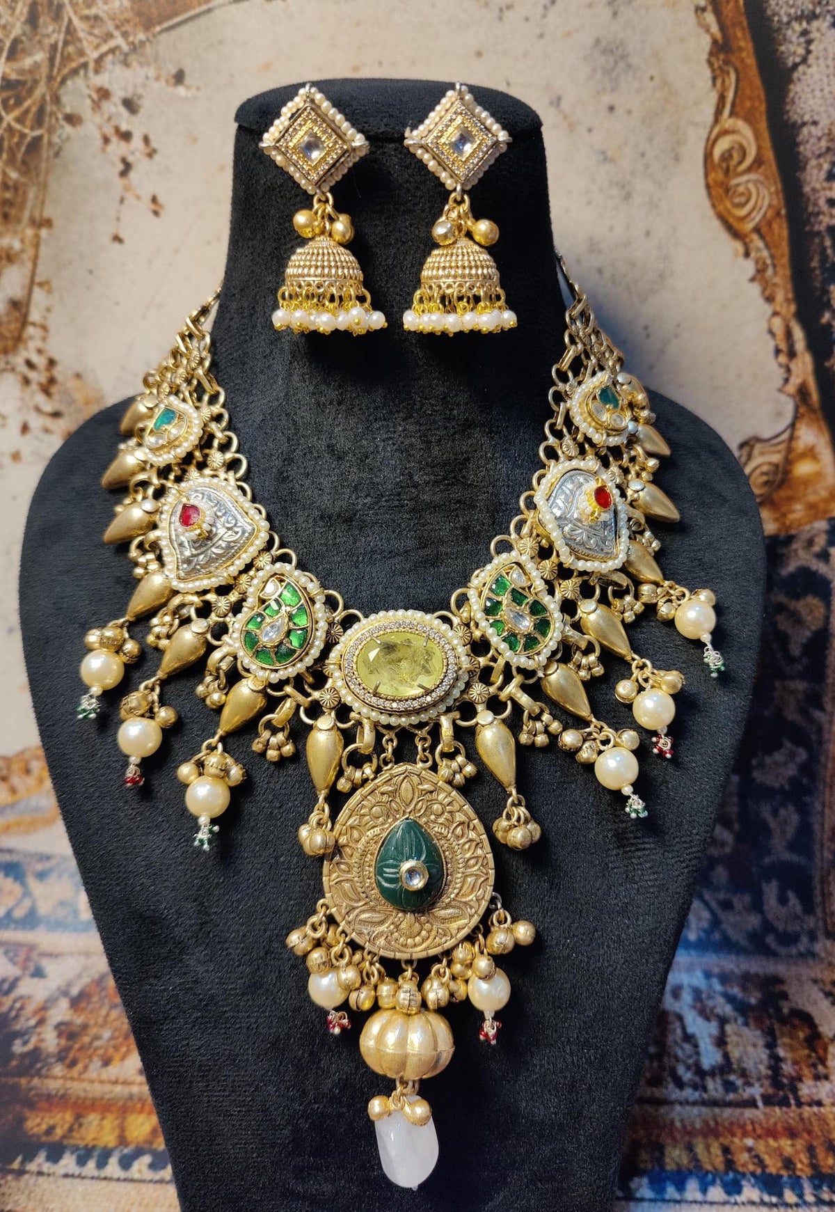 Dhruva Neckpiece image 2