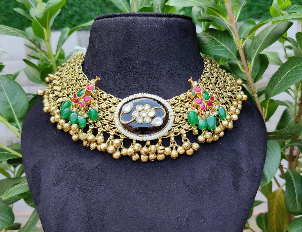 Parineeti neckpiece image 0