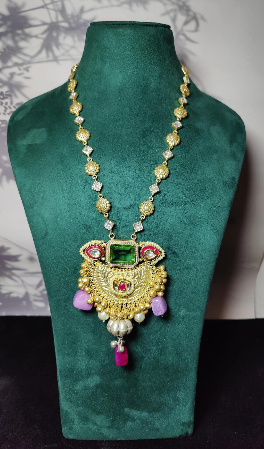 Isha pendant image 1