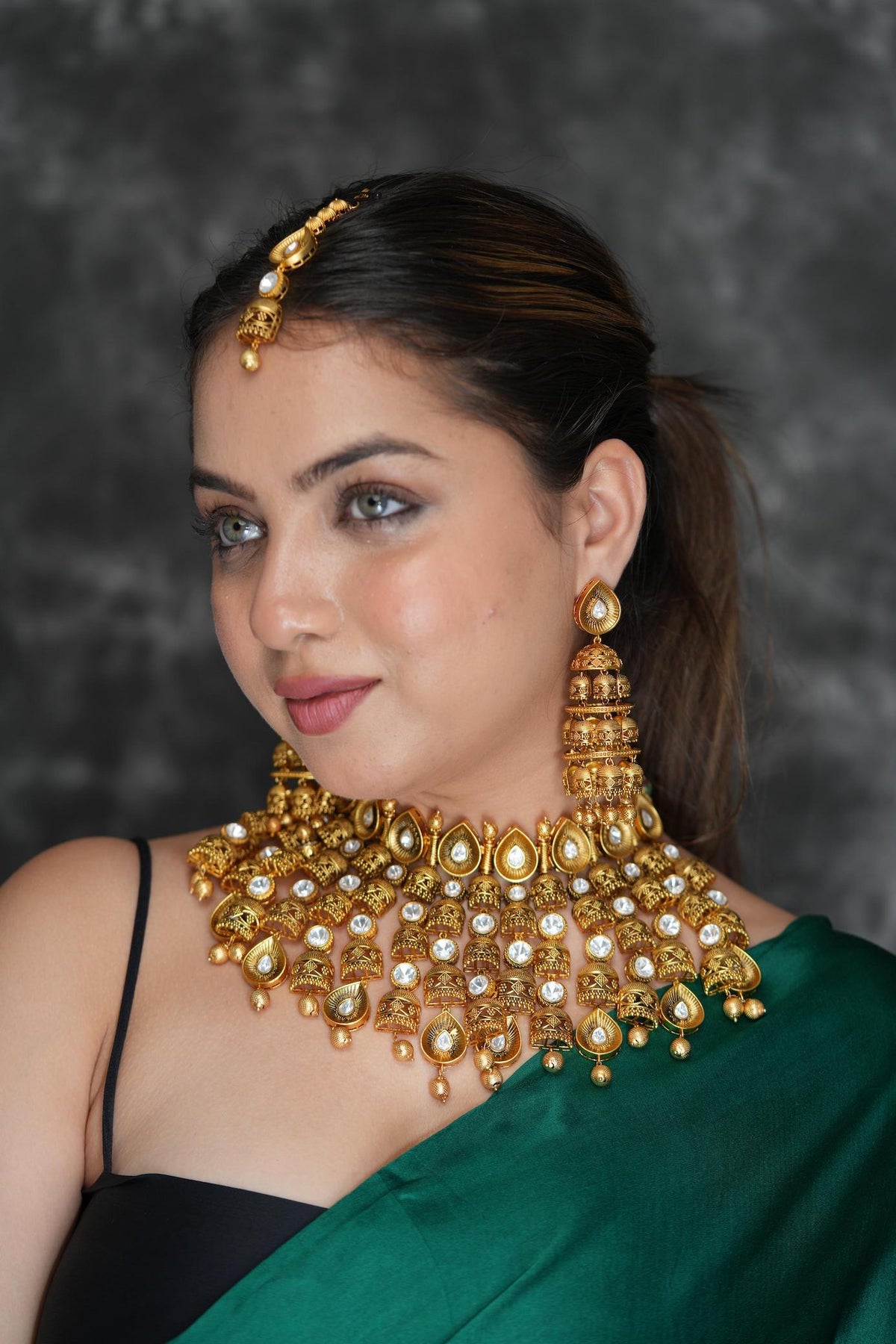 Maharani polki set with mangtikka- Temple gold finish image 8