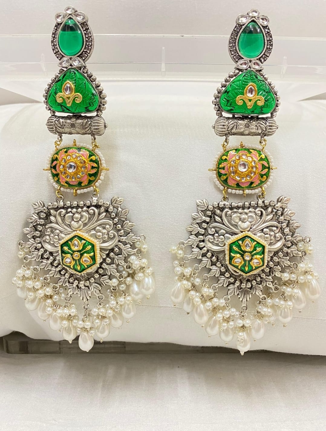 Amaya earrings 1.0 - Green image