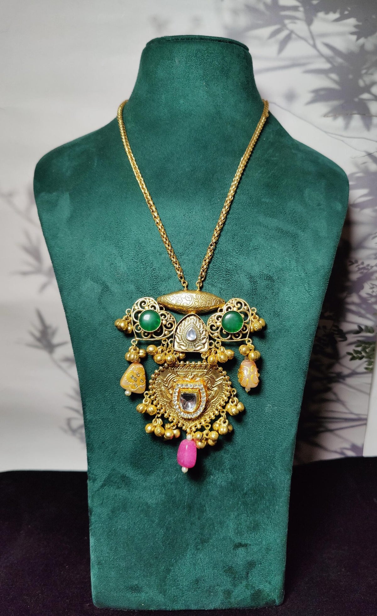 Aanya pendant image 0