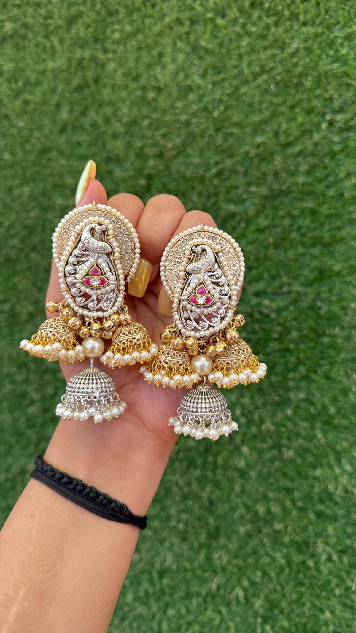Saaz earrings image 0