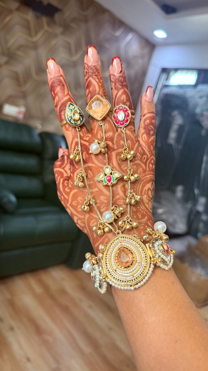 Eraya Hathphool - Brown image
