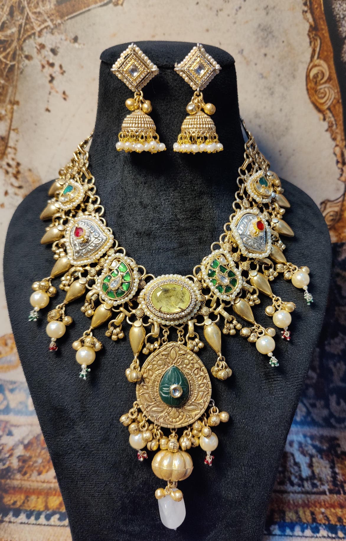Dhruva Neckpiece image 0