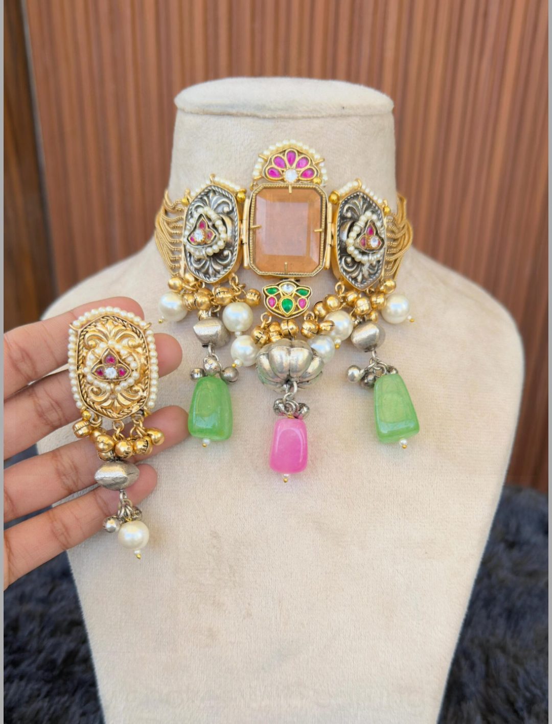 Bobby Choker With Earrings image 7