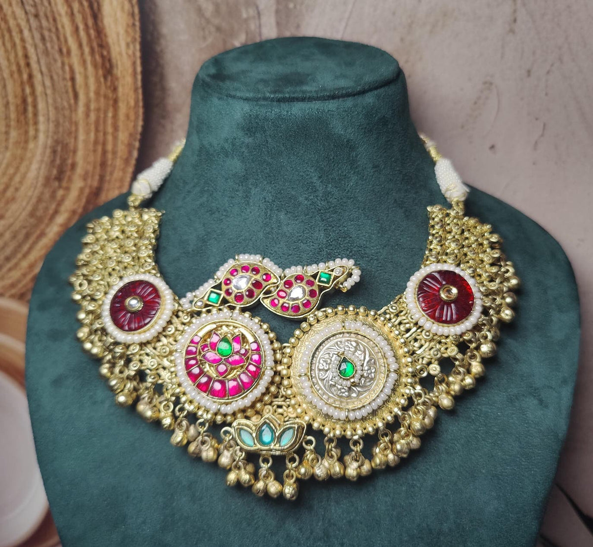Ahaan neckpiece image 1