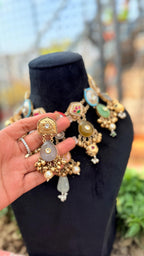 Milli Neckpiece image 1