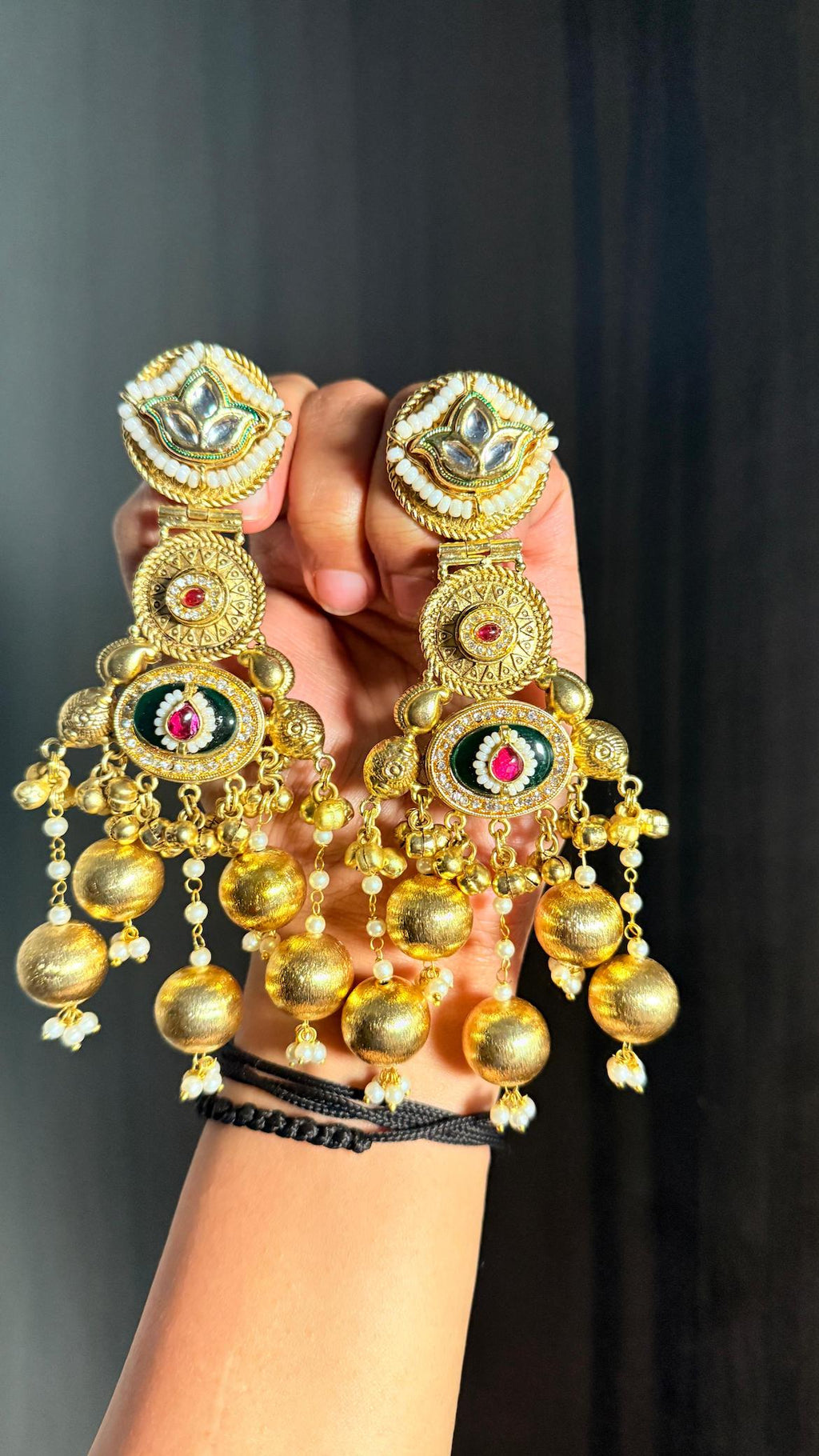 Suman earrings - green image 1