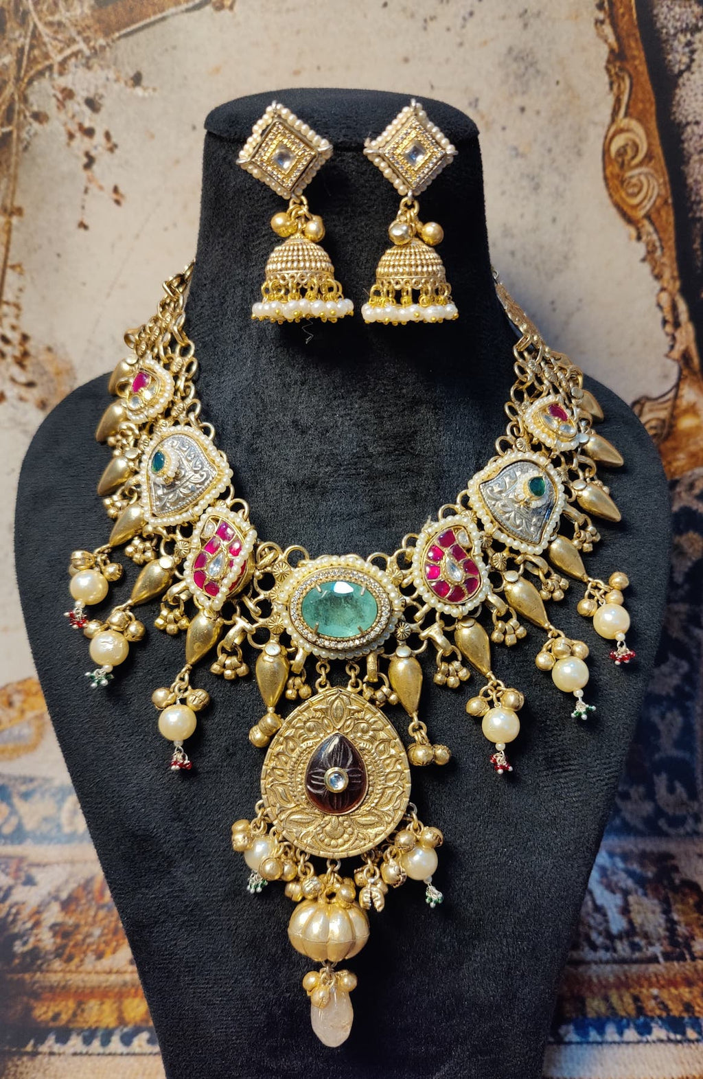 Dhruva Neckpiece image 0