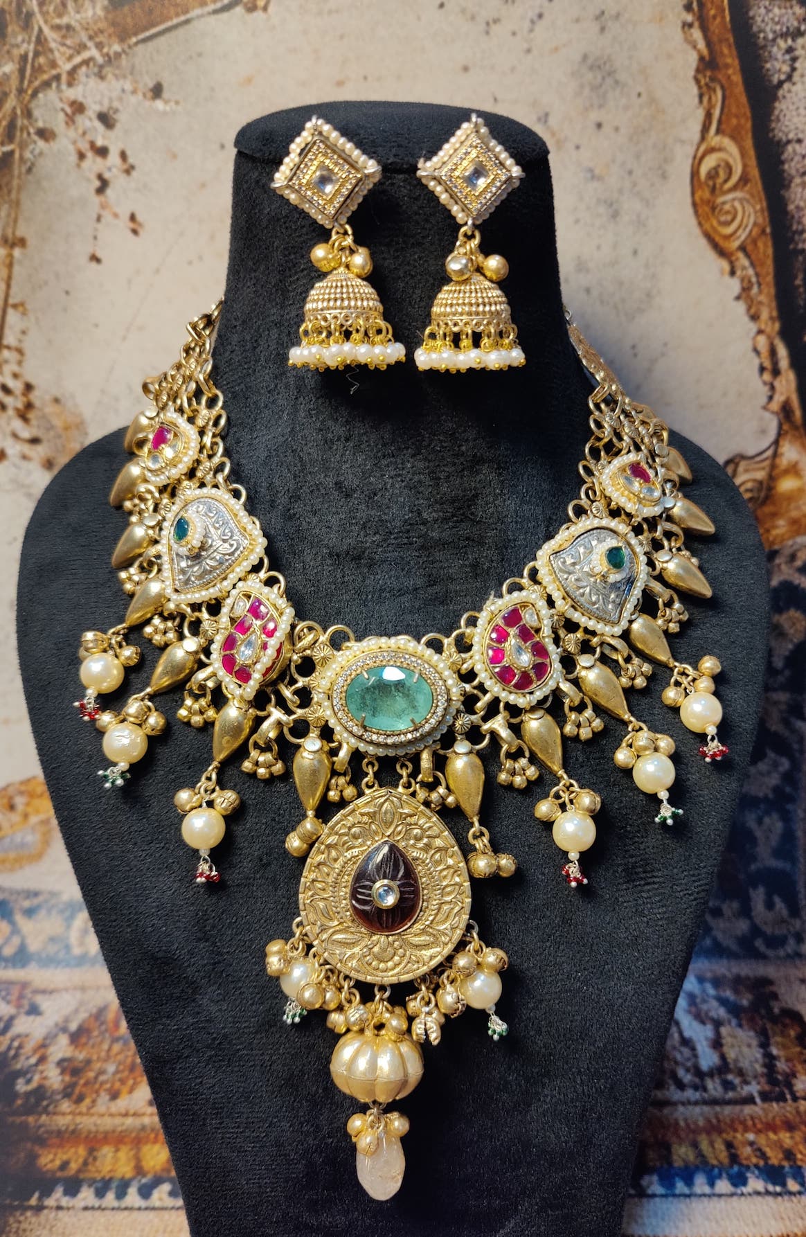 Dhruva Neckpiece image 0