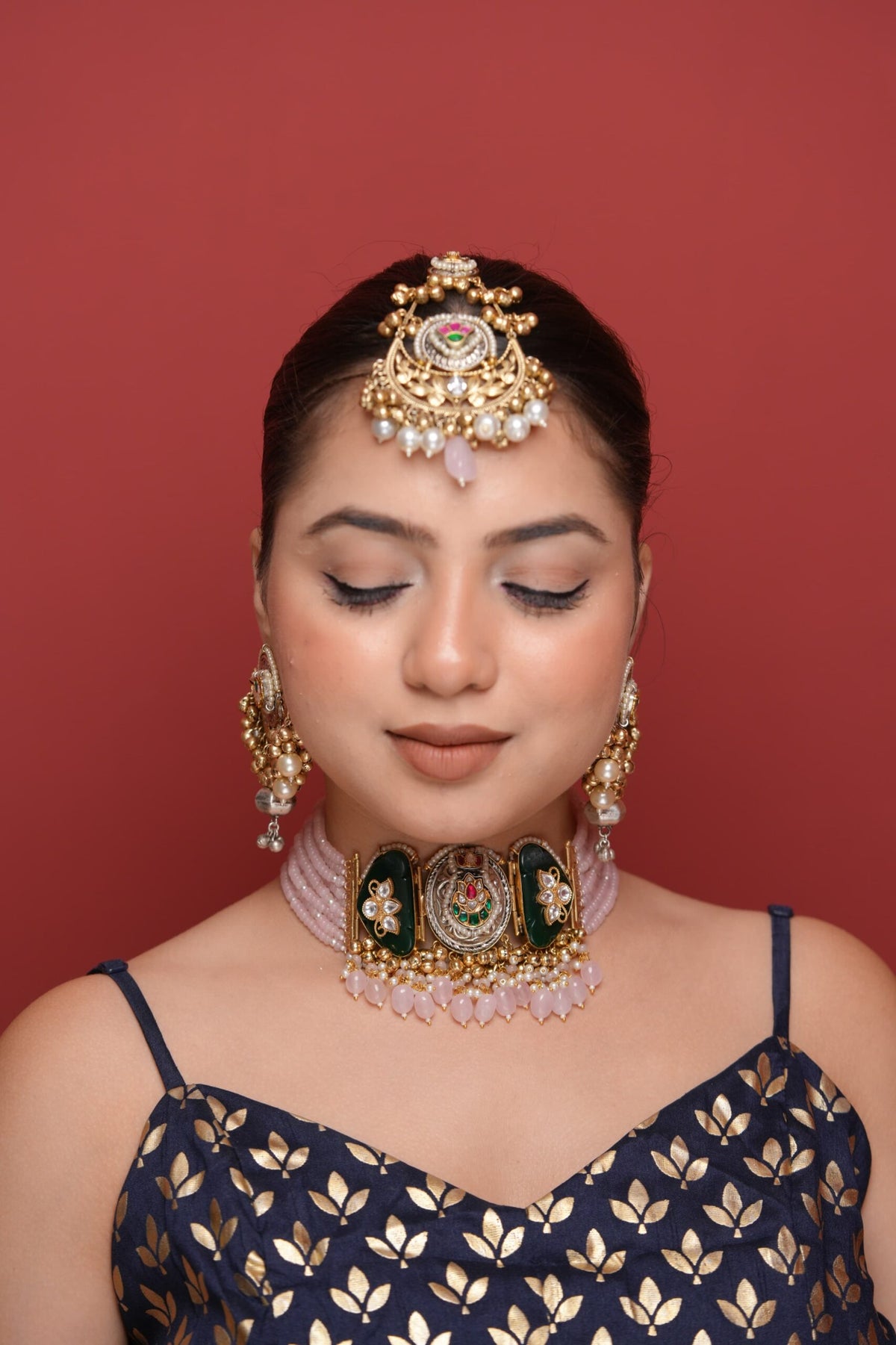 Ruhani choker-dark green and  pink colour image 3