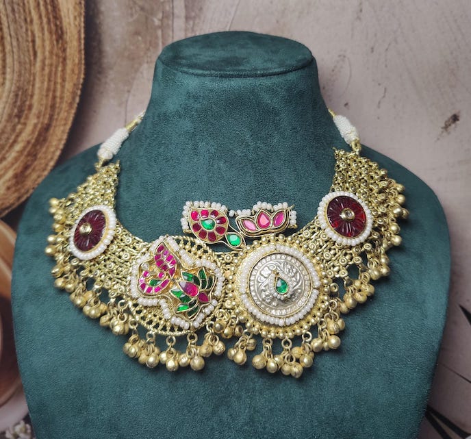 Ahaan 1.0 neckpiece image 2