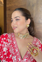 Uditi choker