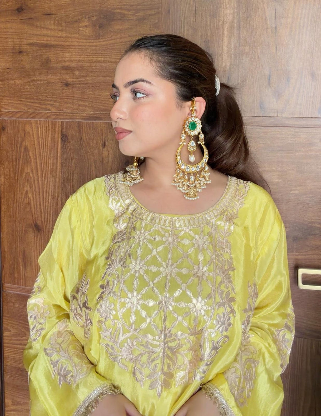 Mahnoor jhumka