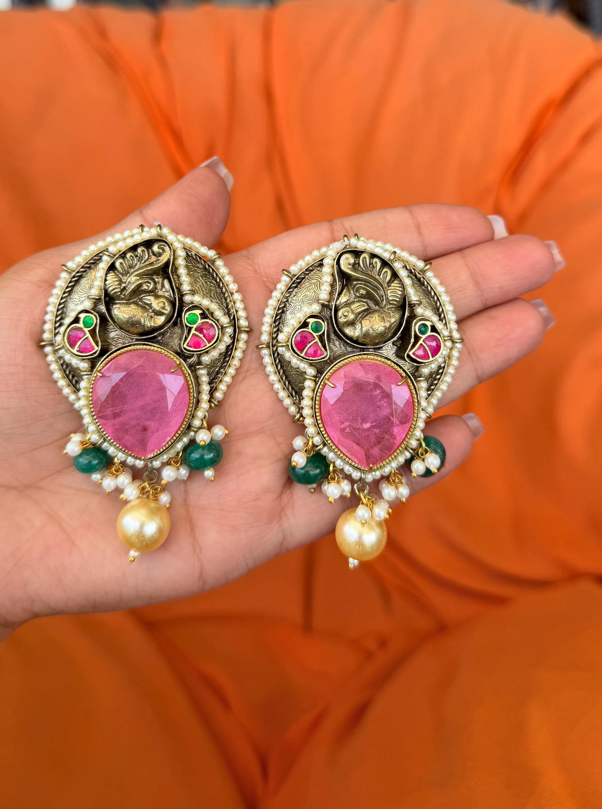 Arya studs