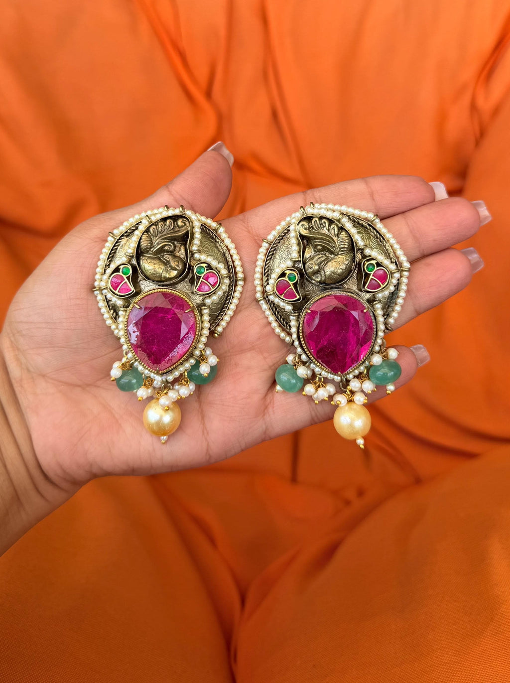Arya studs