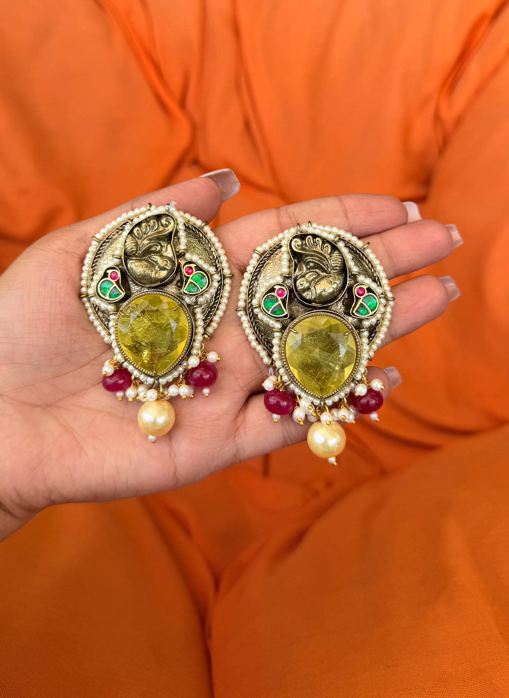 Arya studs