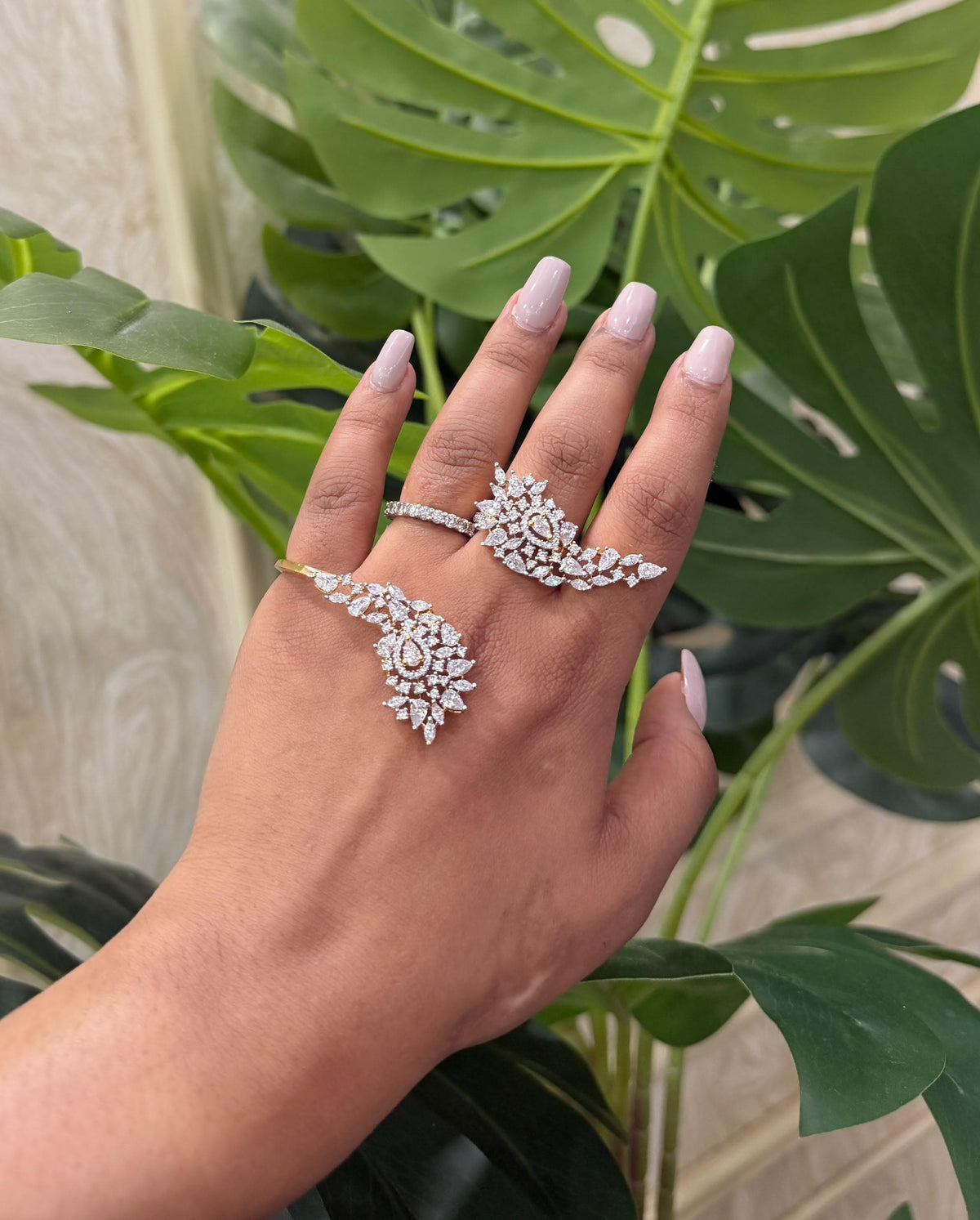 Flirtini cocktail hand harness