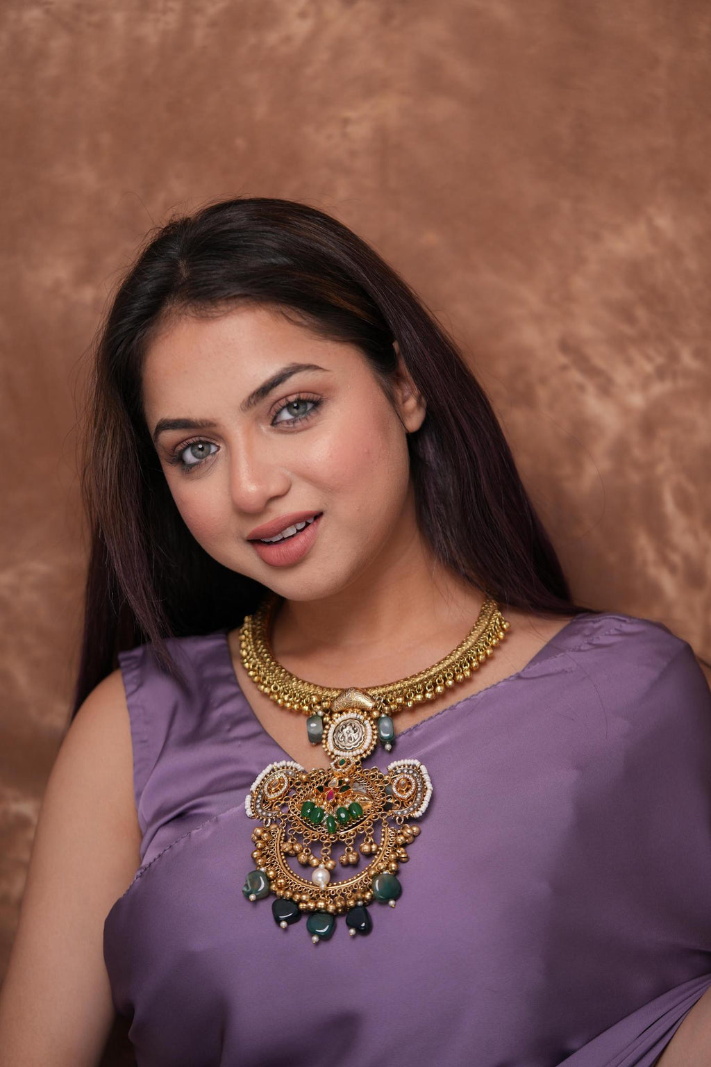 Kavya hasli without earrings image 3
