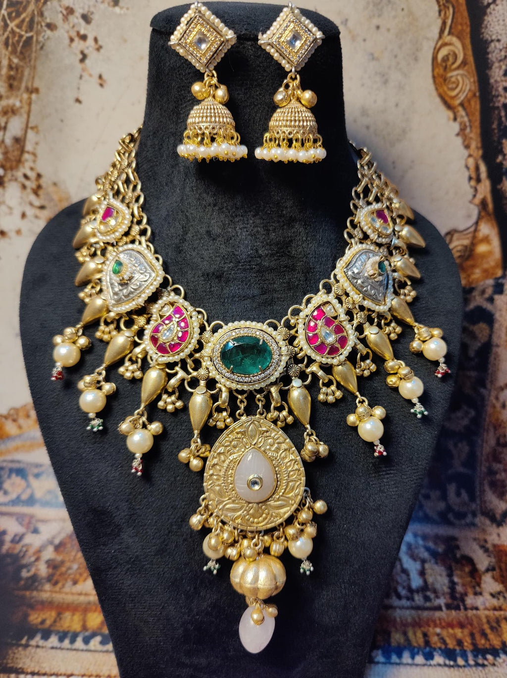 Dhruva Neckpiece image 6