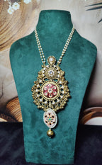 Ragini pendant2 image 0