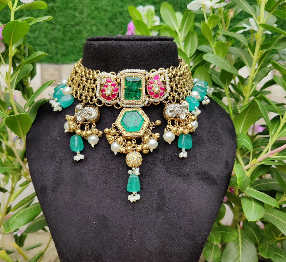 Alvira choker-dark green and light green  colour image 0