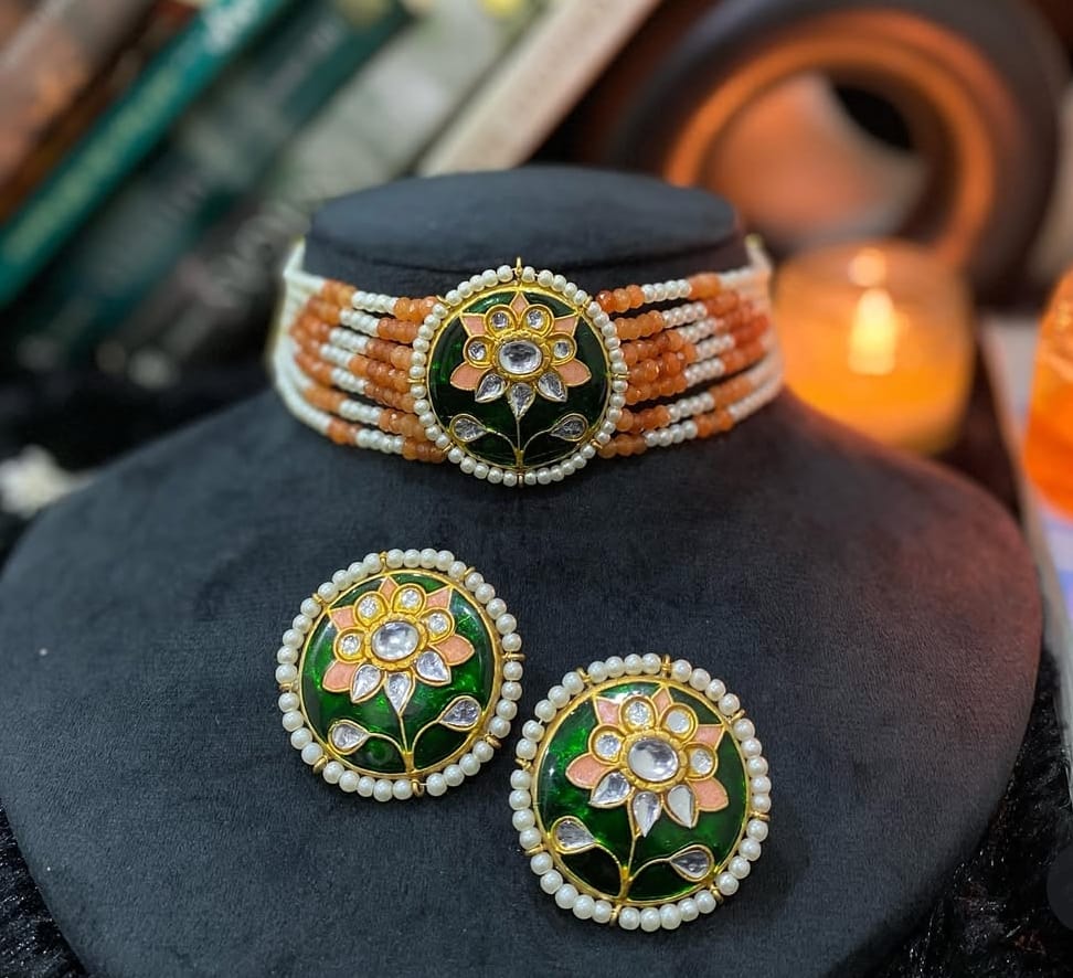 partas choker1 with earrings image 0