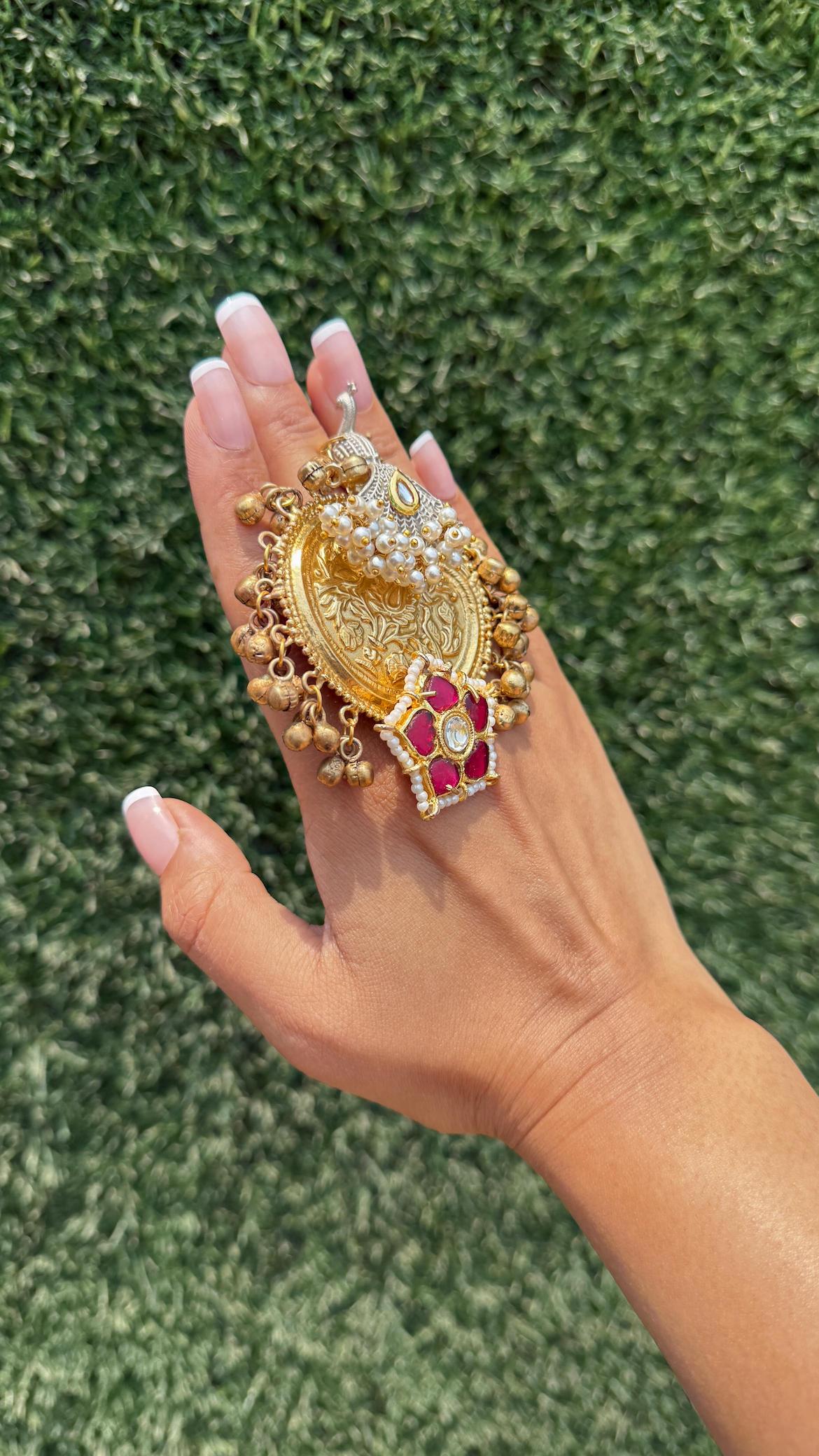 Peacock ring- hot pink image 1