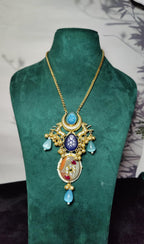 Sanvi pendant image 0