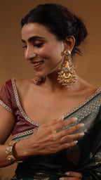 Gold beauty earrings image 0