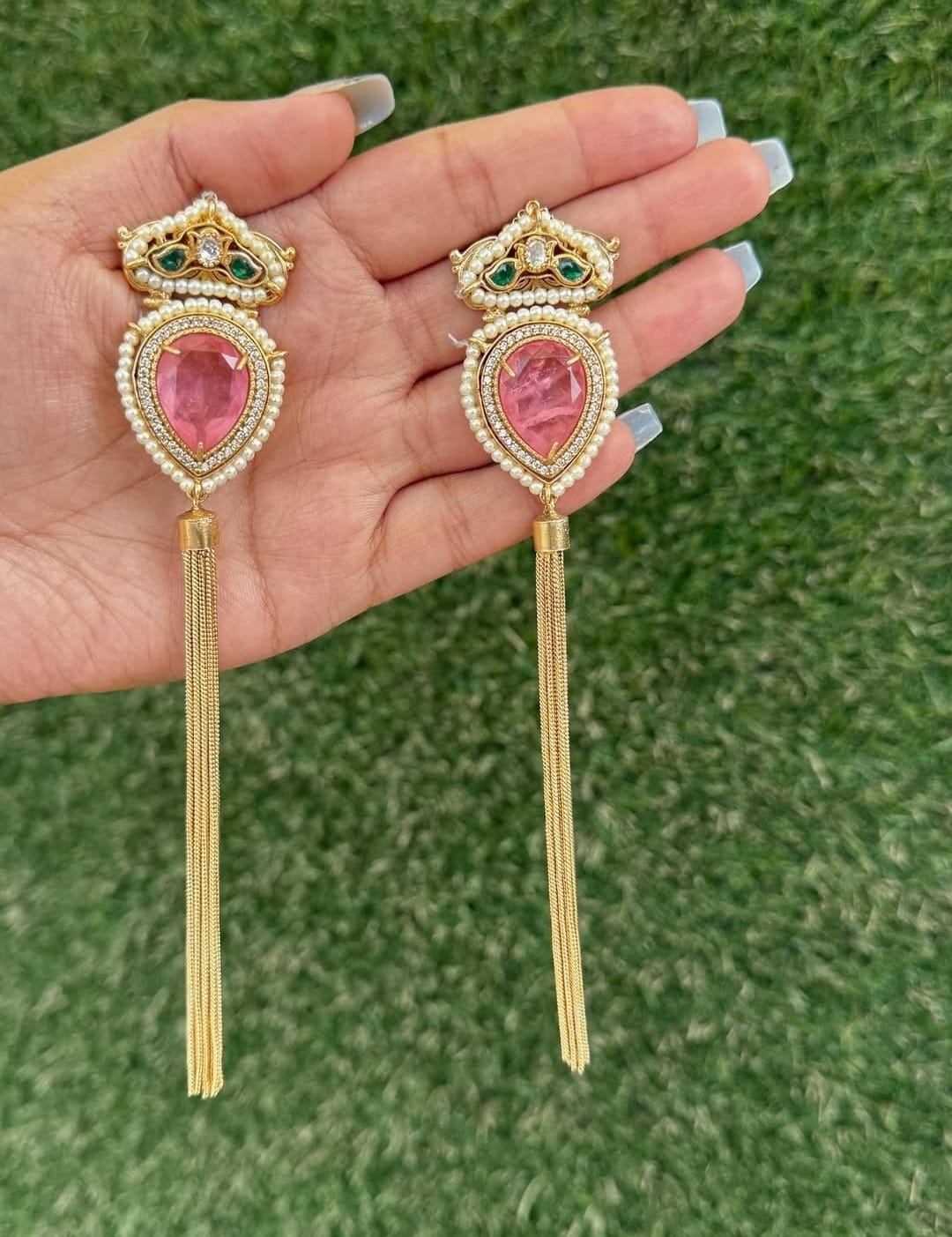 Falak tassle earrings - Pink image
