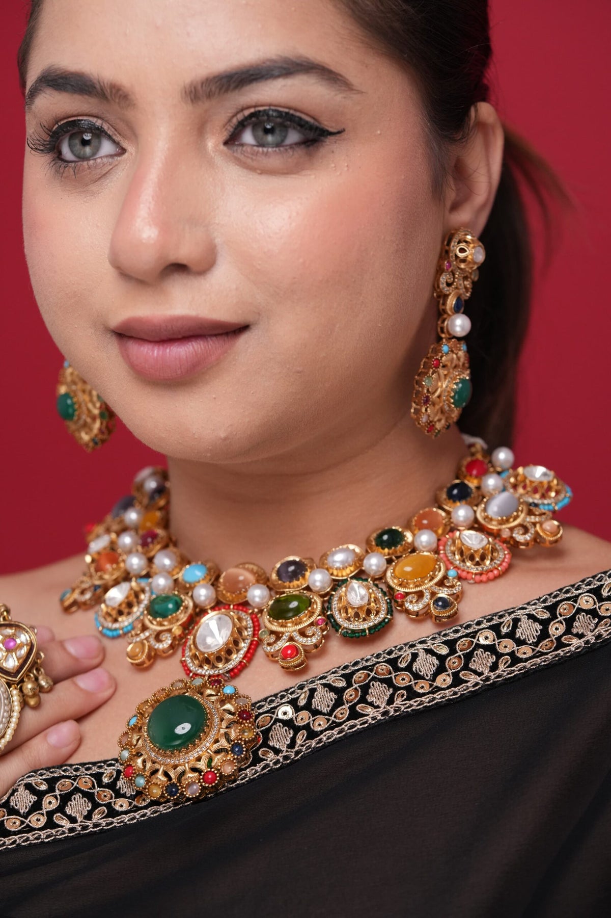 Nihar neckpiece image 0