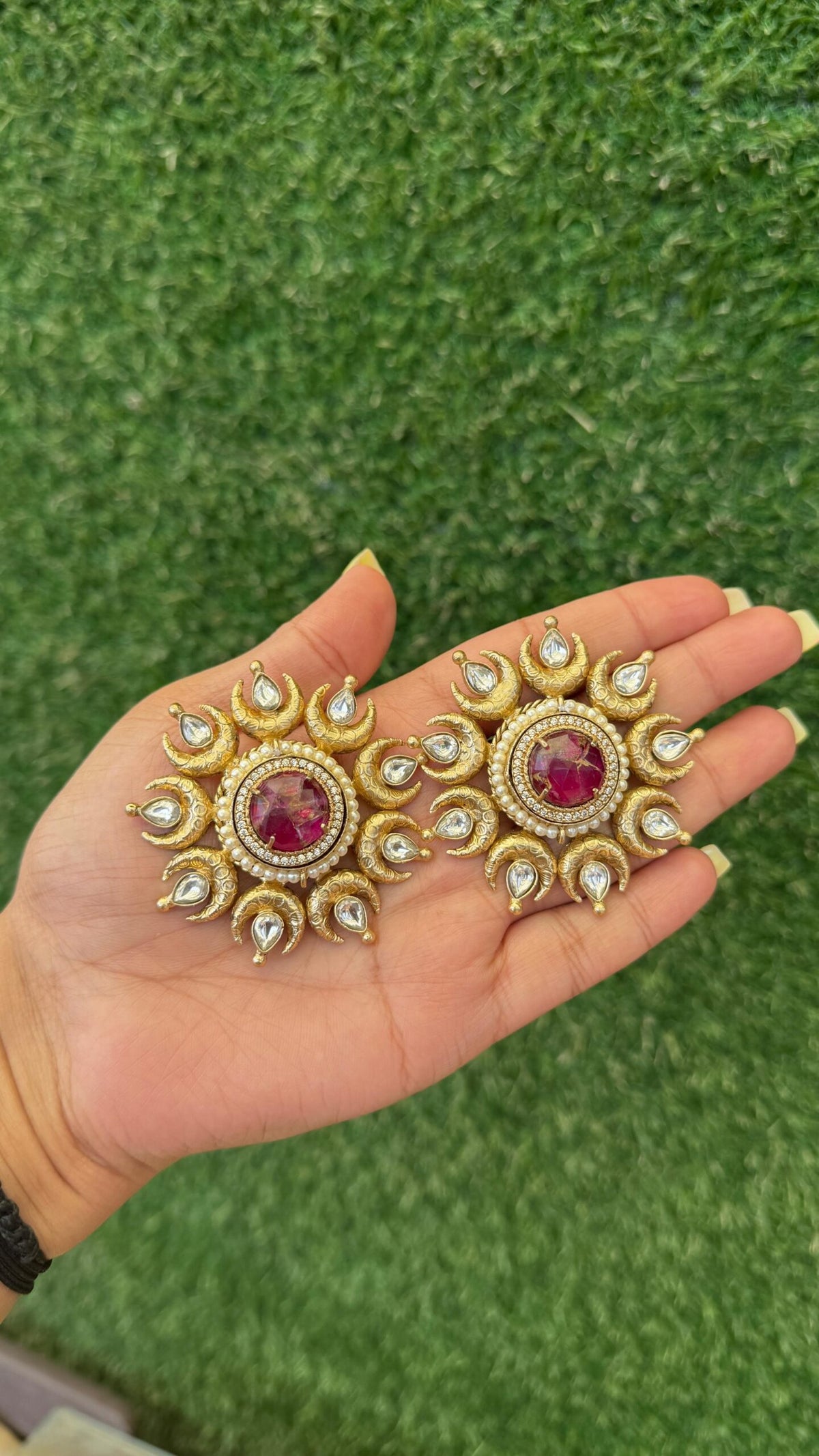 Precious stone studs - pink colour image 0