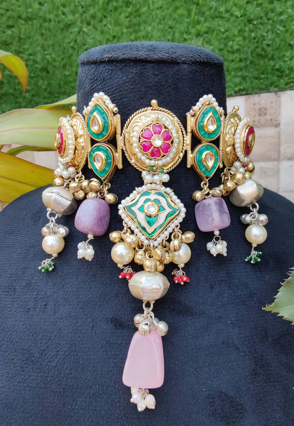 Gold choker with green stone image 0