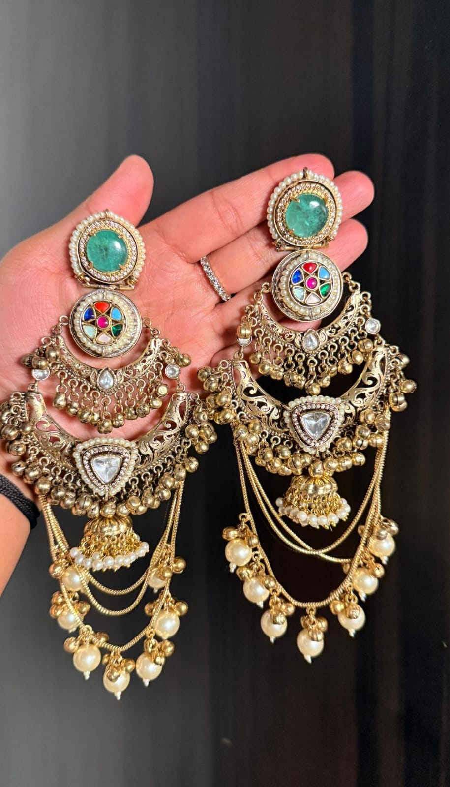 Fiza earrings - Light Green image