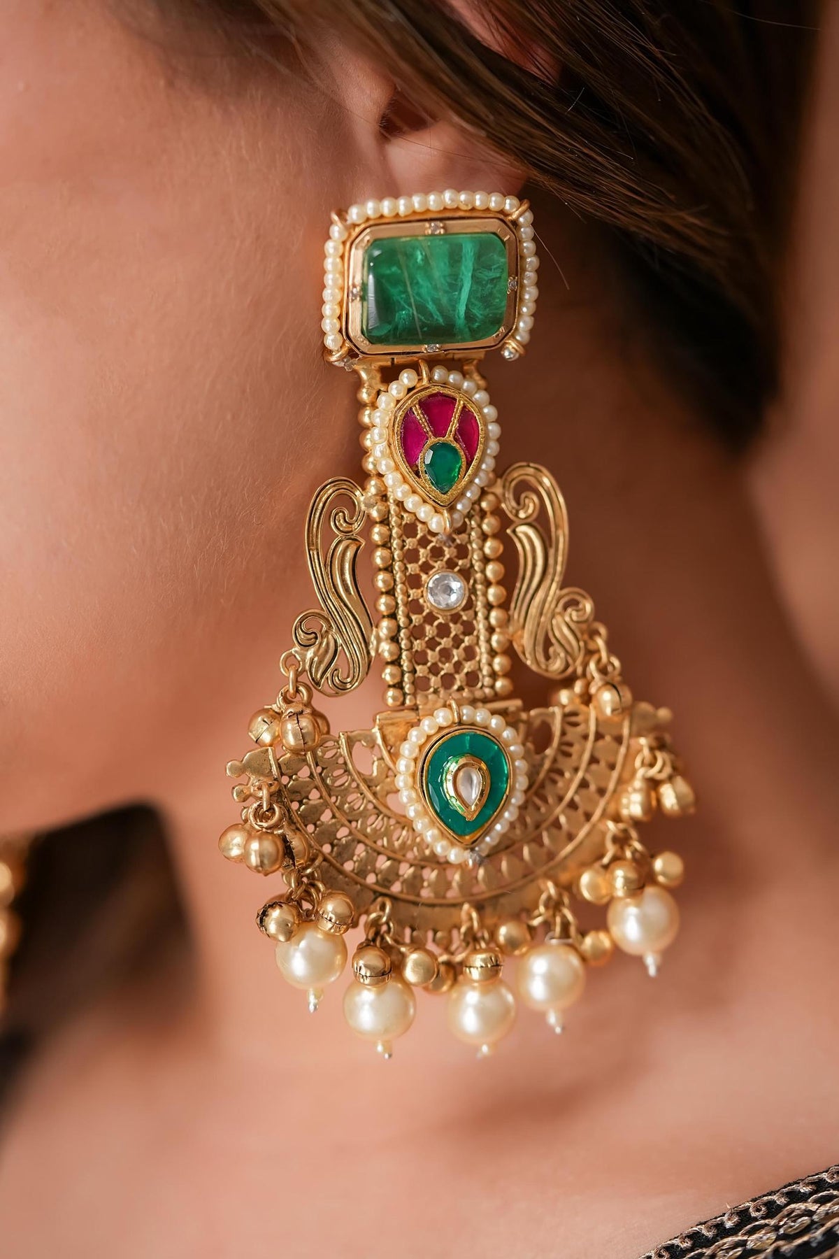 Amara earrings - light green image 2