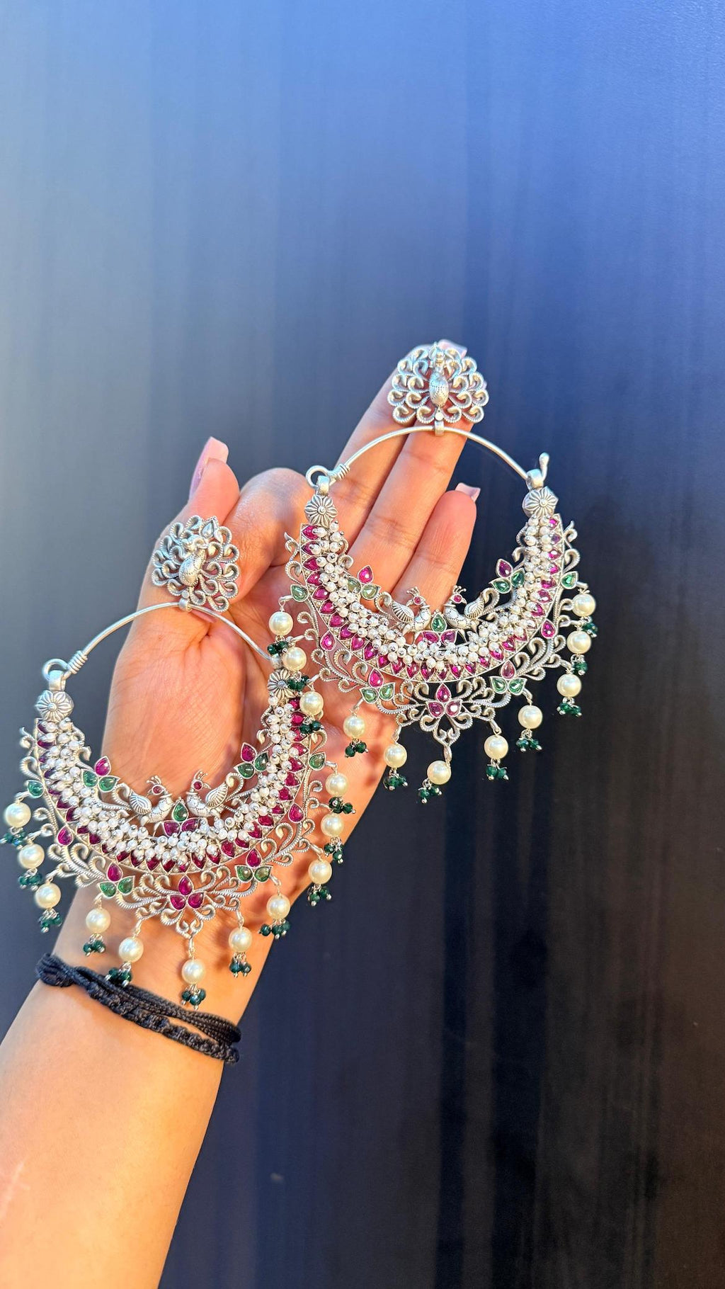 Aisha earring image 1