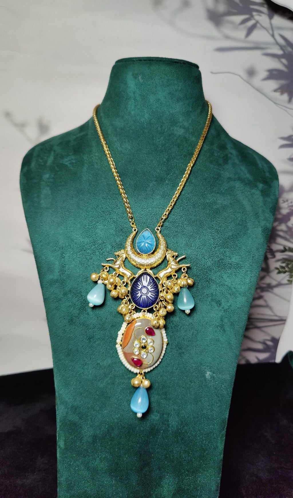 Sanvi pendant image 1